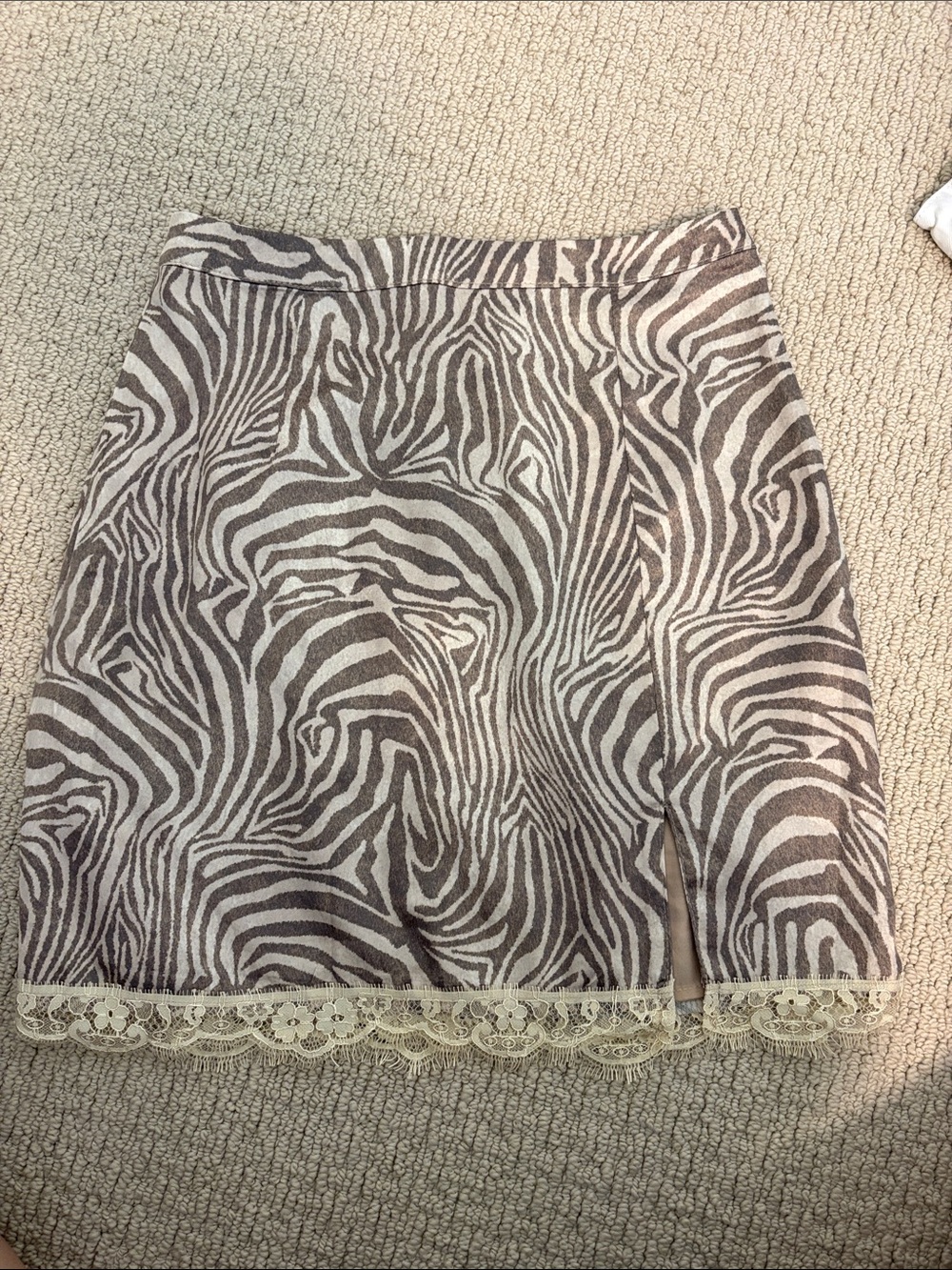 Women’s Zebra-Print Lace-Hem Skirt in Taupe and Cream